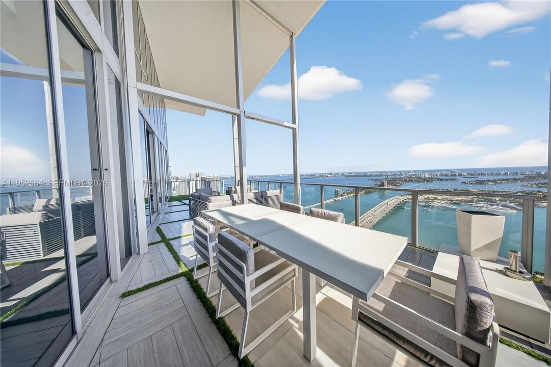 En Venta: $5,600,000 (6 camas, 6 baños, 6952 Pies cuadrados)