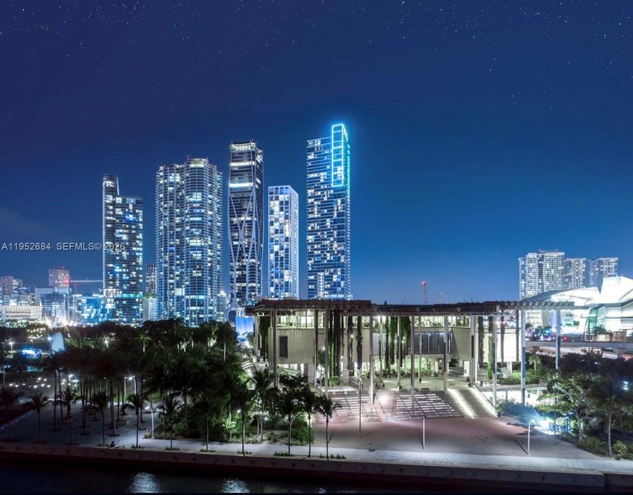 En Venta: $5,600,000 (6 camas, 6 baños, 6952 Pies cuadrados)