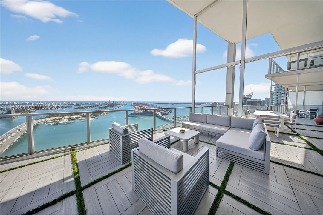 En Venta: $5,600,000 (6 camas, 6 baños, 6952 Pies cuadrados)