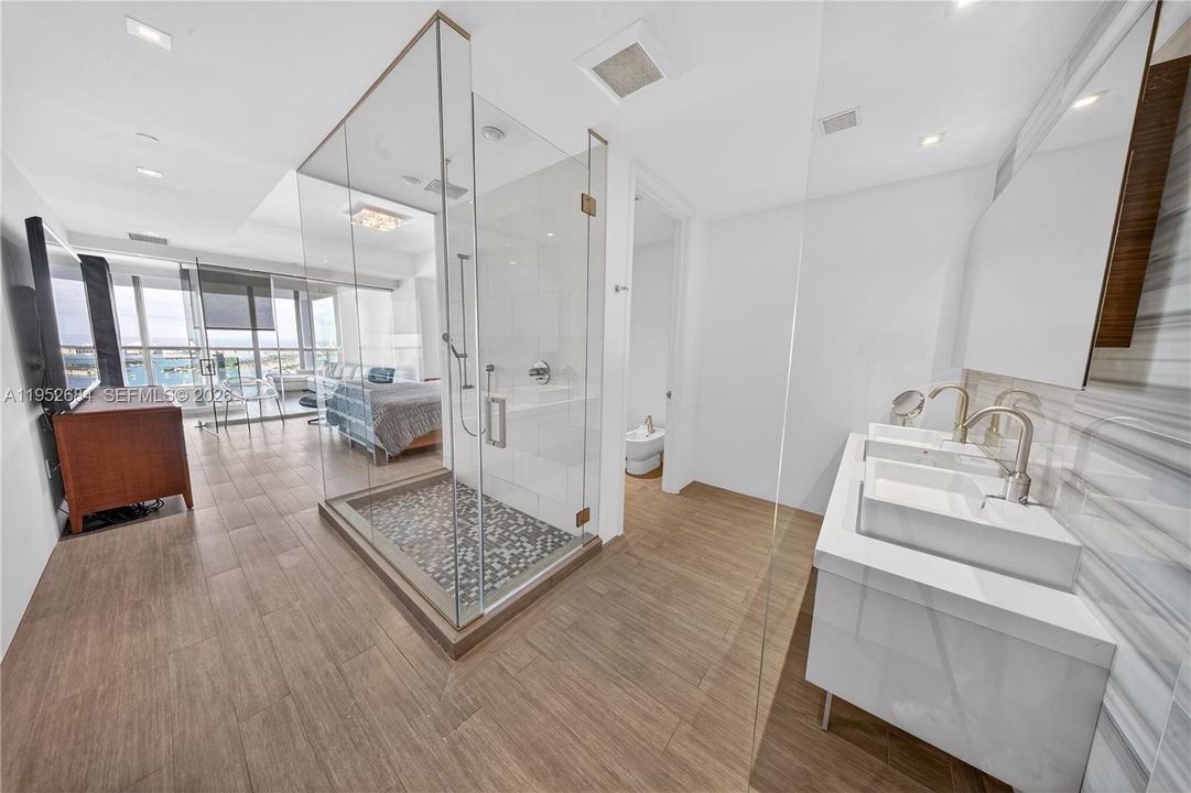 En Venta: $5,600,000 (6 camas, 6 baños, 6952 Pies cuadrados)