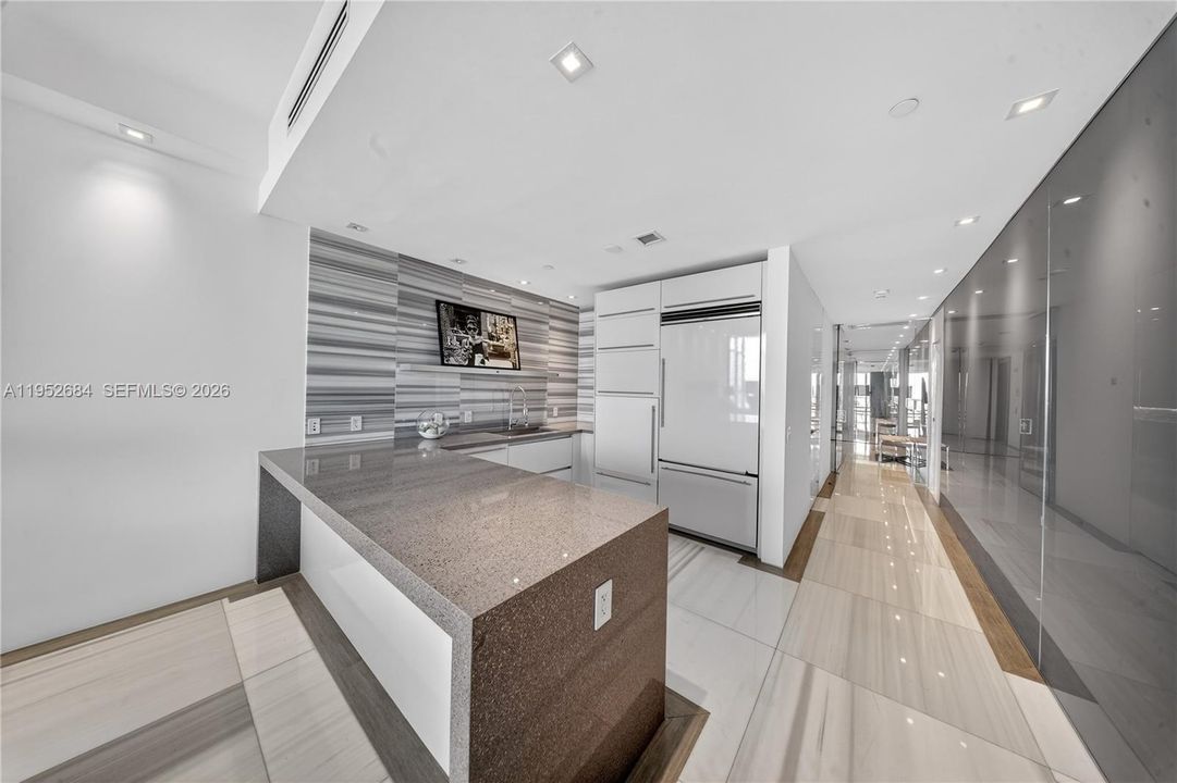 En Venta: $5,600,000 (6 camas, 6 baños, 6952 Pies cuadrados)