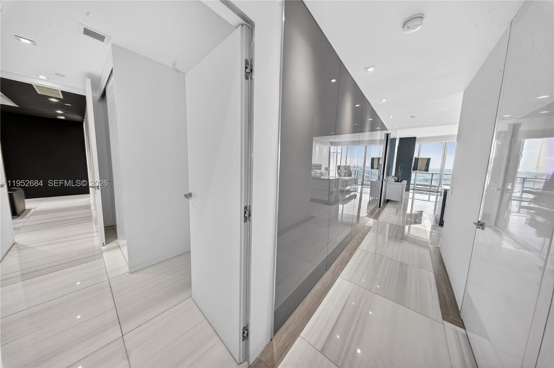 En Venta: $5,600,000 (6 camas, 6 baños, 6952 Pies cuadrados)