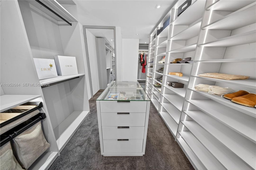 En Venta: $5,600,000 (6 camas, 6 baños, 6952 Pies cuadrados)