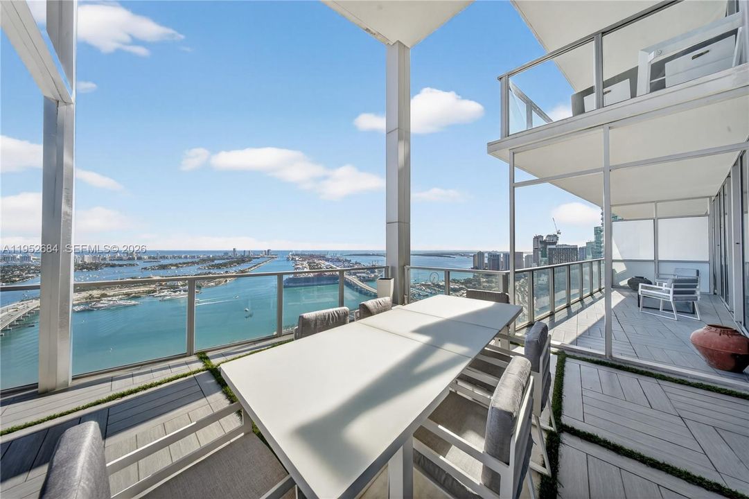 En Venta: $5,600,000 (6 camas, 6 baños, 6952 Pies cuadrados)