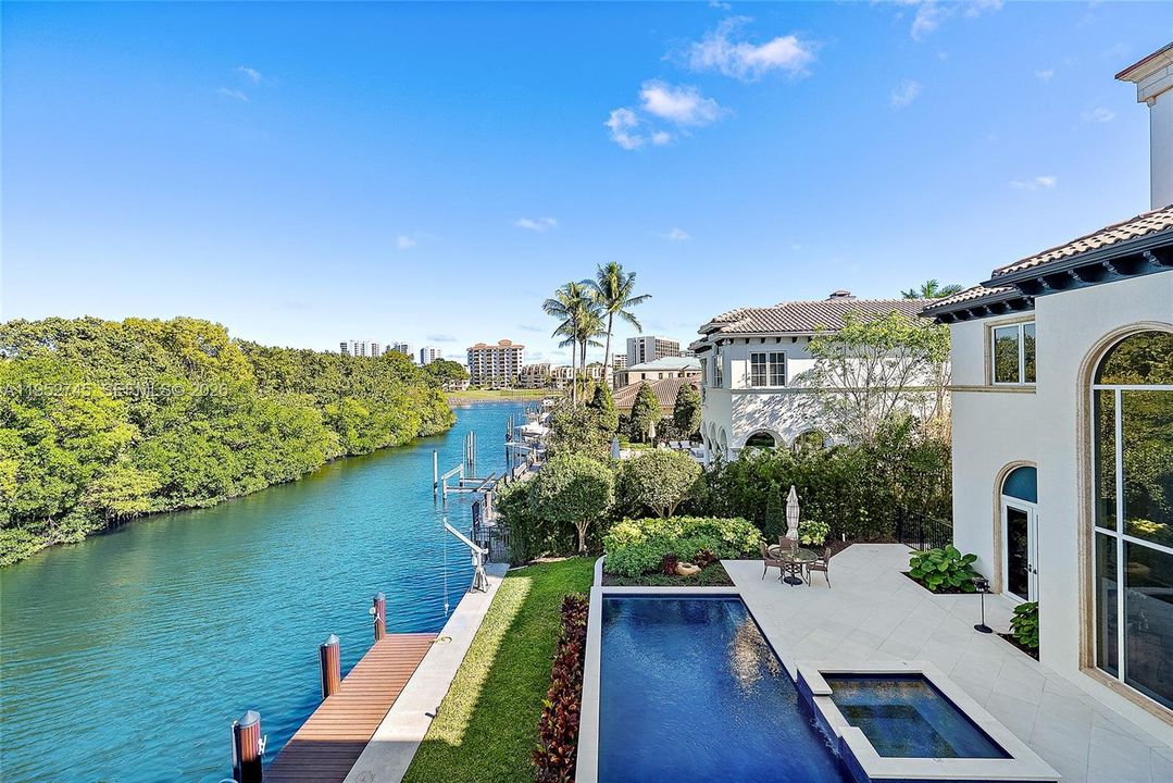 For Sale: $6,500,000 (6 beds, 6 baths, 7043 Square Feet)
