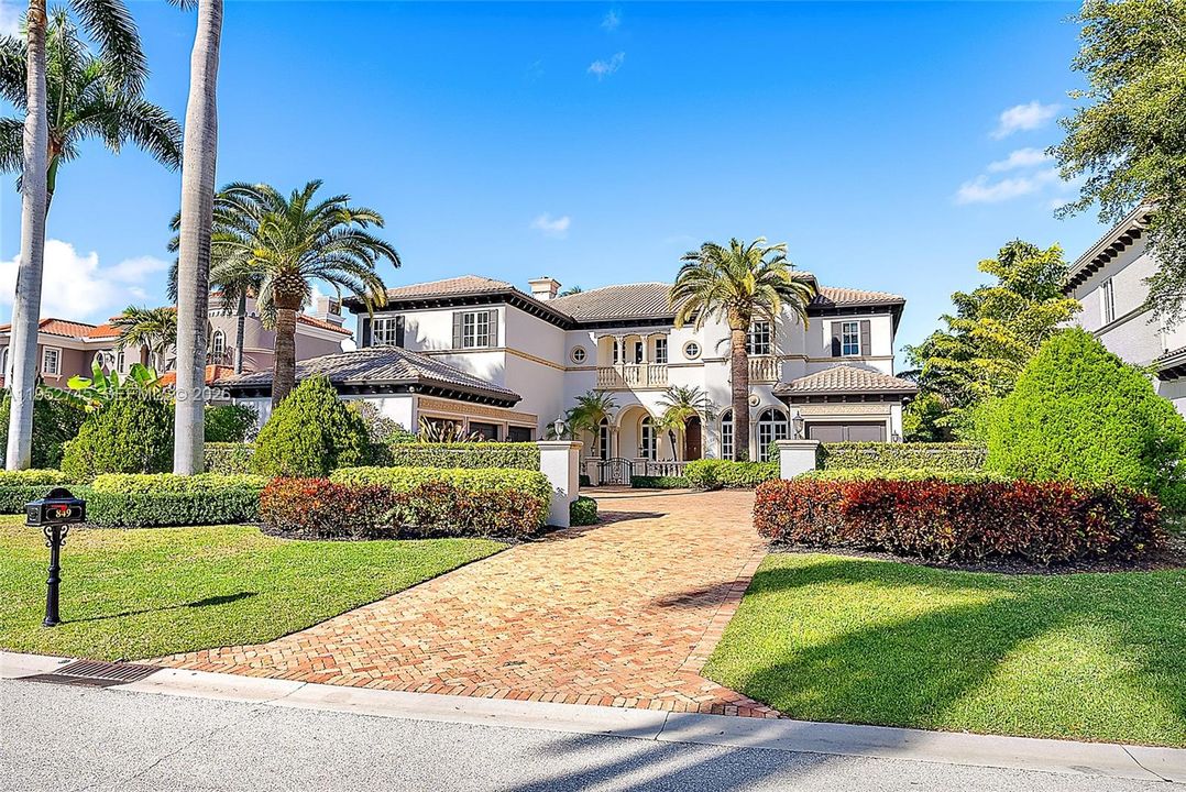 For Sale: $6,500,000 (6 beds, 6 baths, 7043 Square Feet)