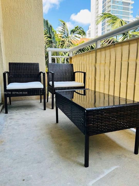 En Venta: $344,900 (1 camas, 1 baños, 715 Pies cuadrados)