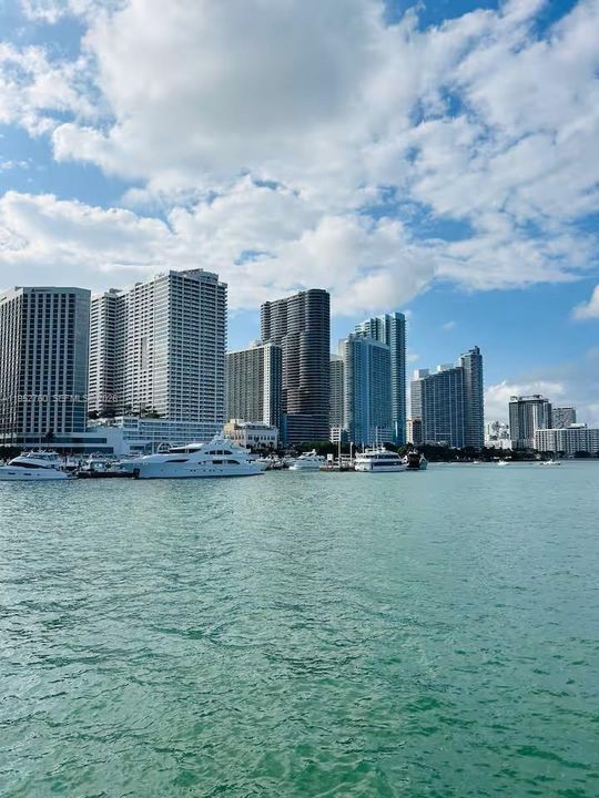 En Venta: $344,900 (1 camas, 1 baños, 715 Pies cuadrados)