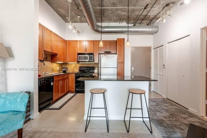 En Venta: $344,900 (1 camas, 1 baños, 715 Pies cuadrados)