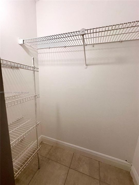 Recently Rented: $2,050 (2 beds, 2 baths, 909 Square Feet)