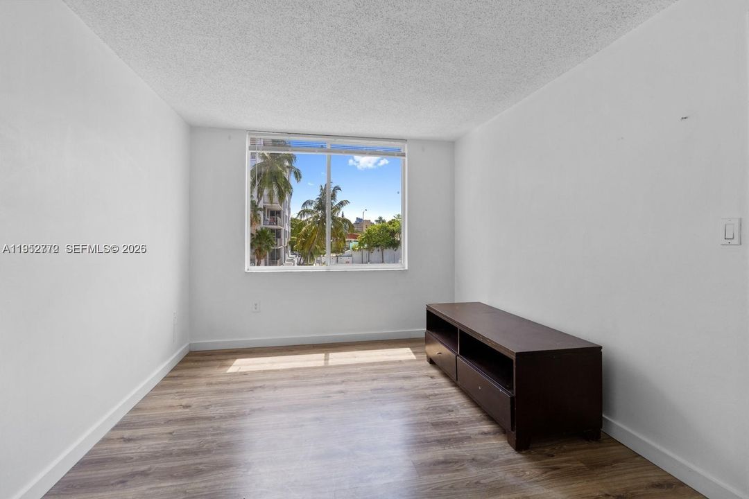 En Venta: $339,000 (2 camas, 2 baños, 899 Pies cuadrados)