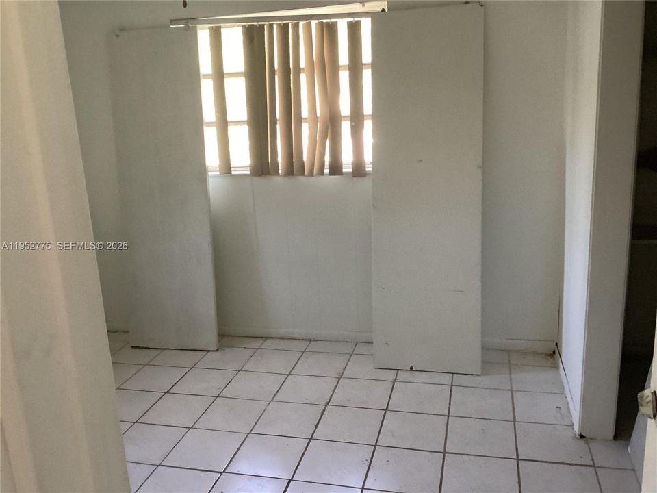 For Sale: $465,000 (3 beds, 2 baths, 1406 Square Feet)