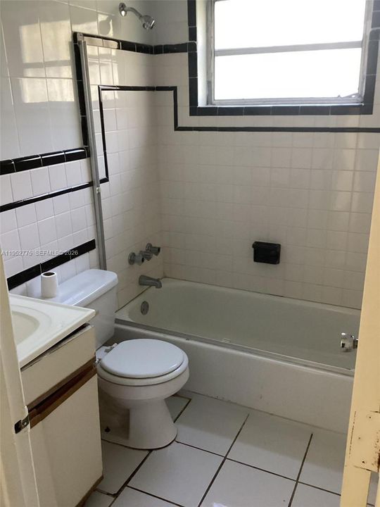 For Sale: $465,000 (3 beds, 2 baths, 1406 Square Feet)