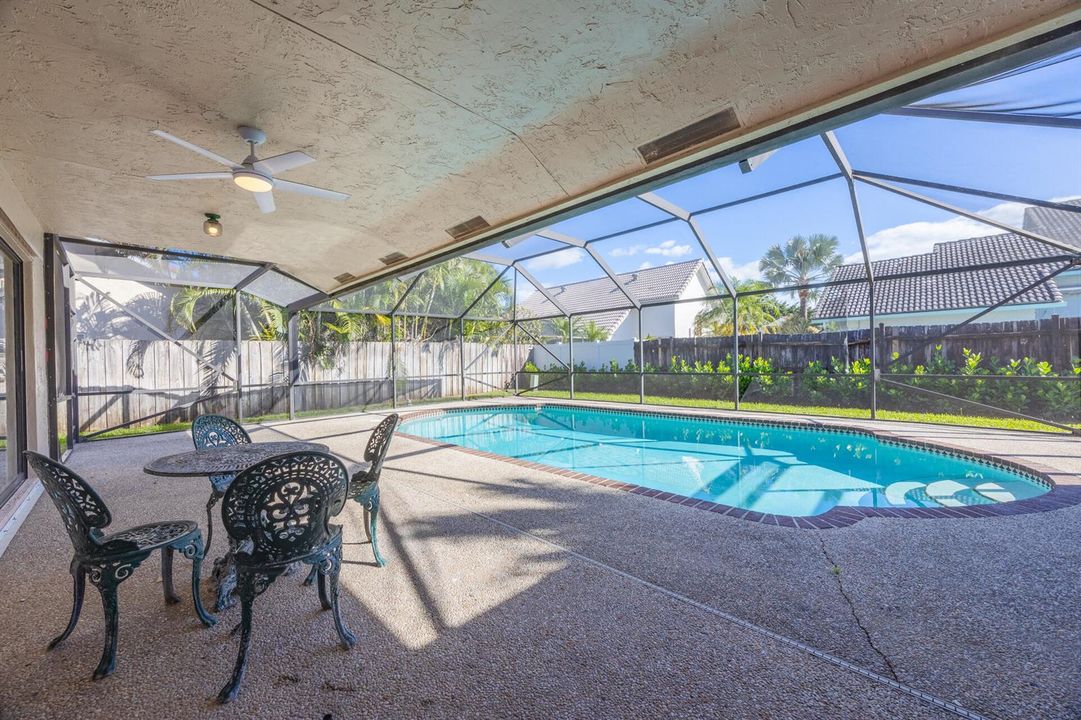 153A0093-HDR