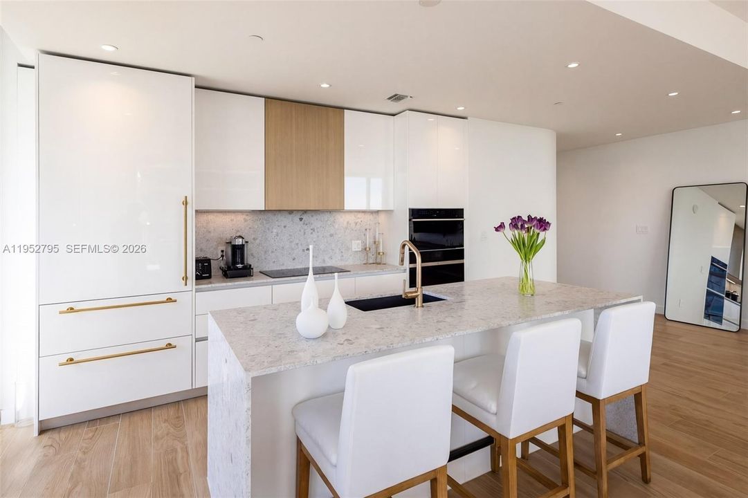 For Sale: $3,500,000 (3 beds, 3 baths, 1733 Square Feet)
