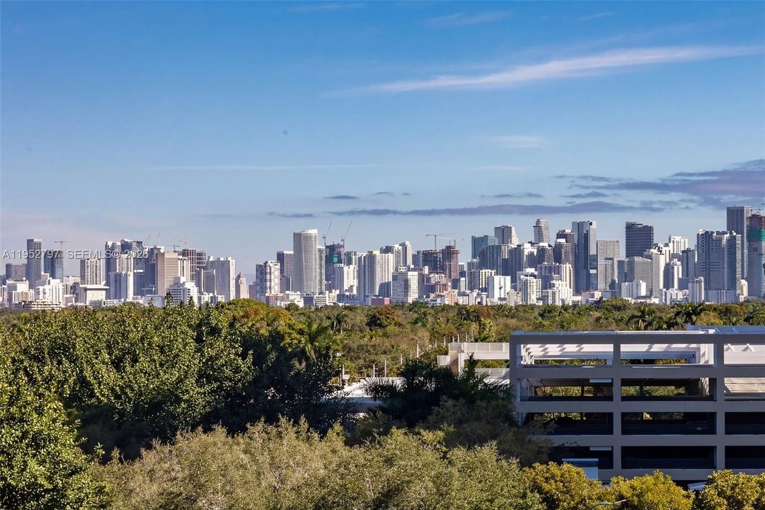 For Sale: $1,250,000 (1 beds, 1 baths, 613 Square Feet)