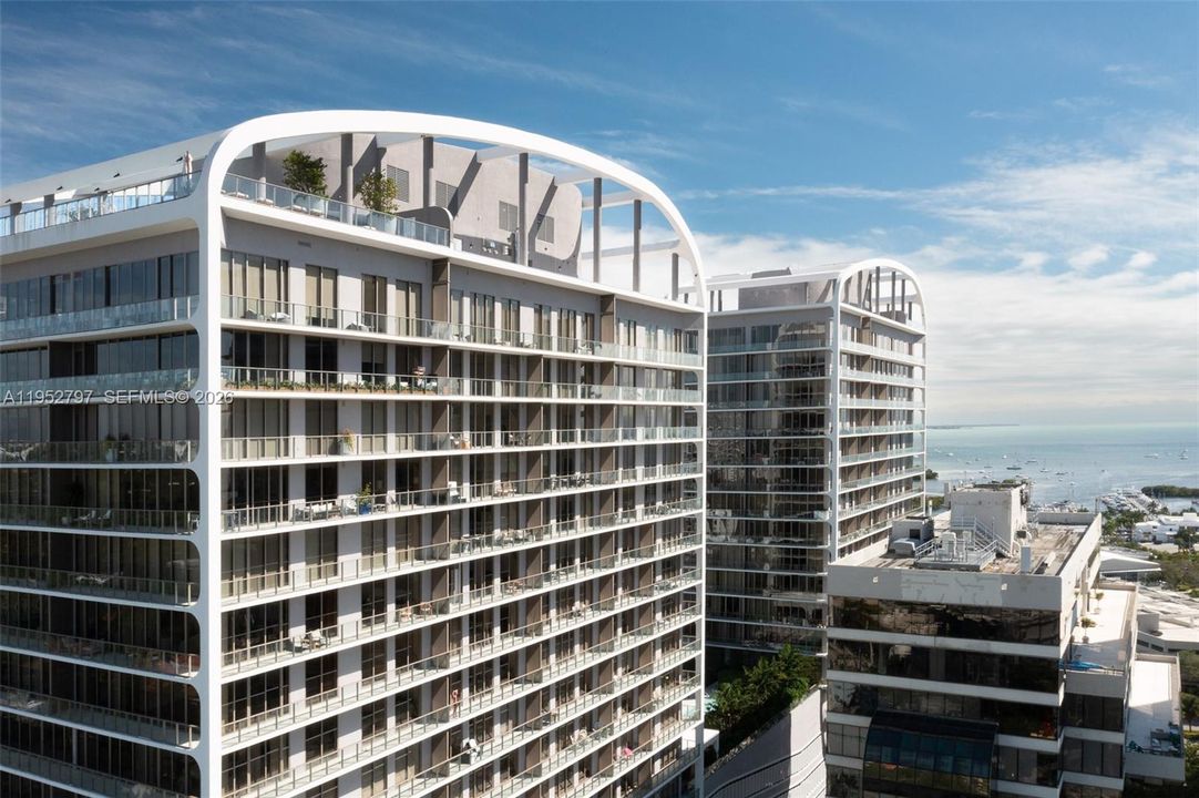 For Sale: $1,250,000 (1 beds, 1 baths, 613 Square Feet)