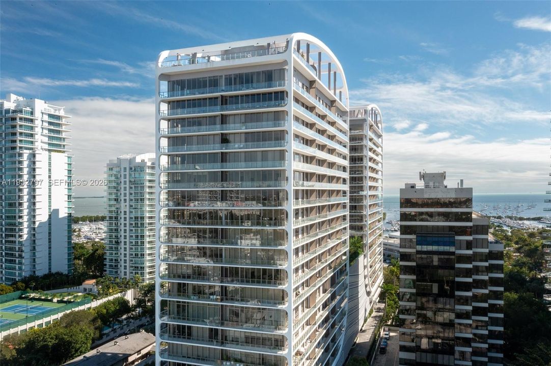 For Sale: $1,250,000 (1 beds, 1 baths, 613 Square Feet)