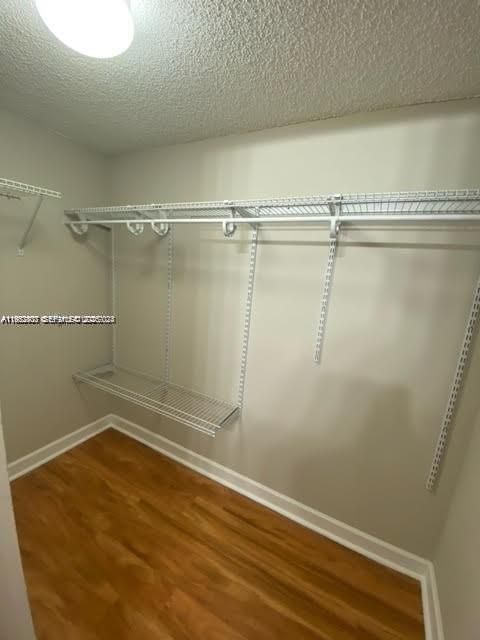 En Venta: $227,000 (2 camas, 2 baños, 950 Pies cuadrados)