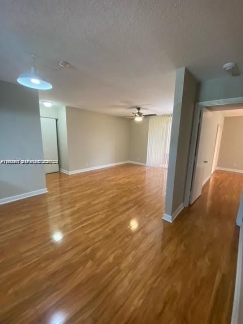 En Venta: $227,000 (2 camas, 2 baños, 950 Pies cuadrados)