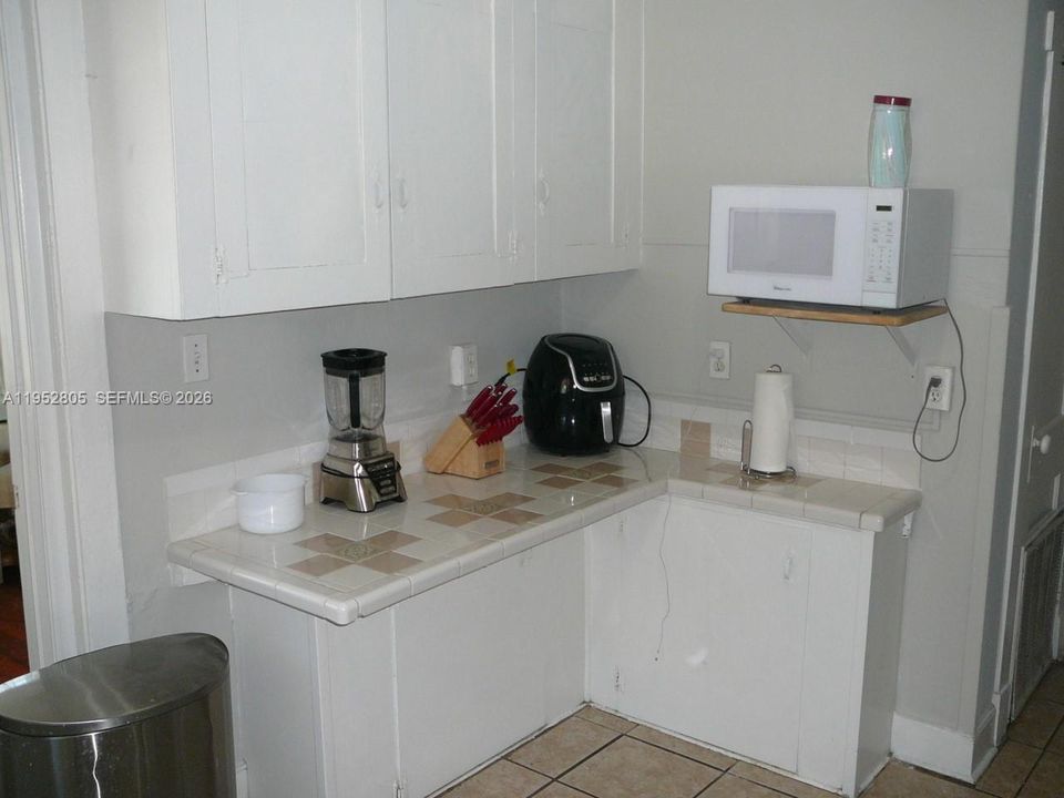 For Sale: $240,000 (3 beds, 1 baths, 1341 Square Feet)
