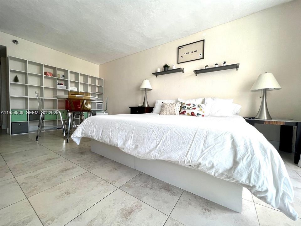 For Sale: $143,000 (0 beds, 1 baths, 360 Square Feet)