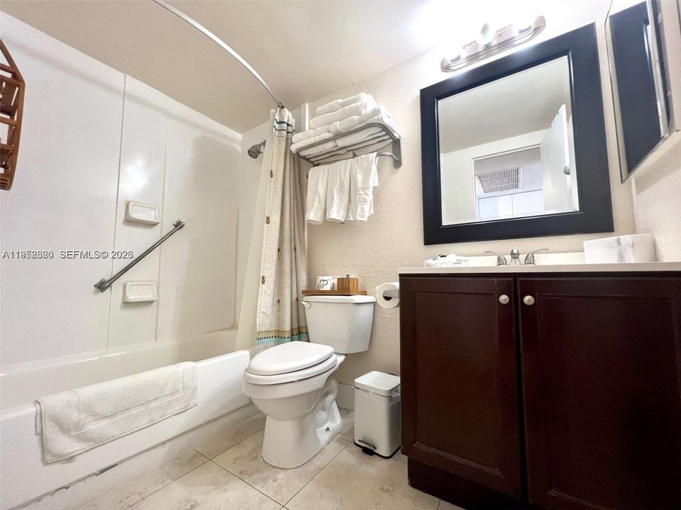 For Sale: $143,000 (0 beds, 1 baths, 360 Square Feet)