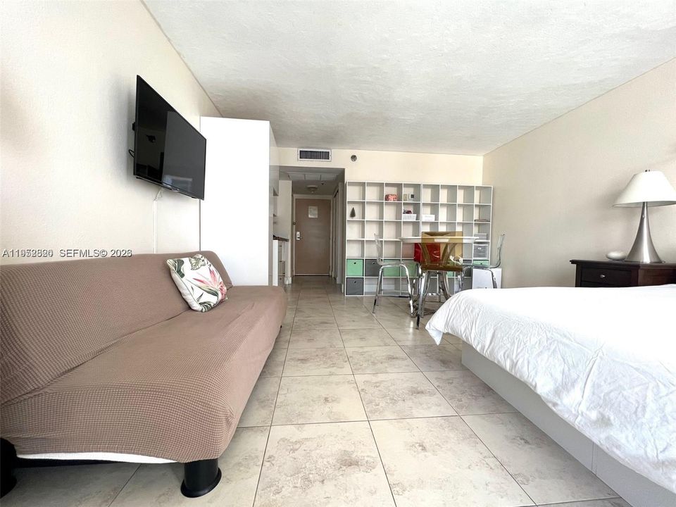 For Sale: $143,000 (0 beds, 1 baths, 360 Square Feet)