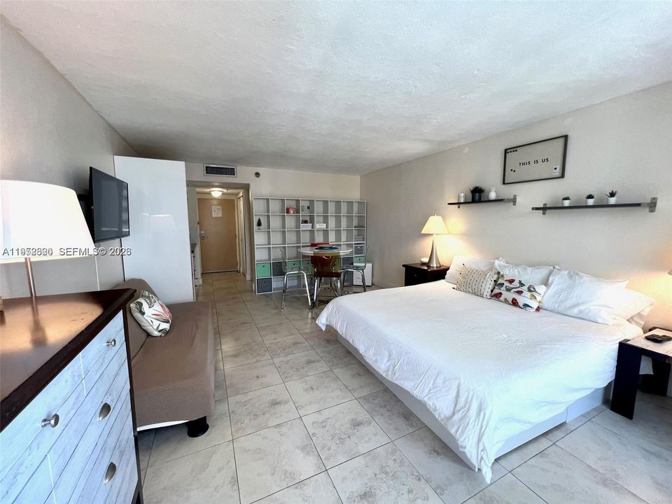 For Sale: $143,000 (0 beds, 1 baths, 360 Square Feet)