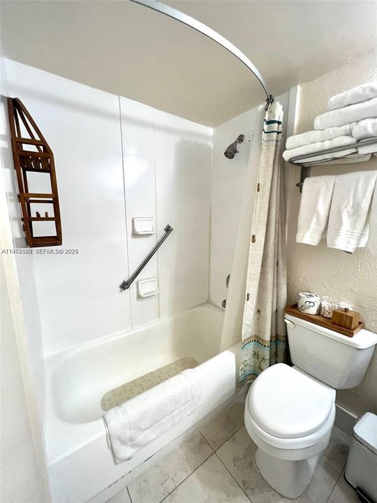 For Sale: $143,000 (0 beds, 1 baths, 360 Square Feet)