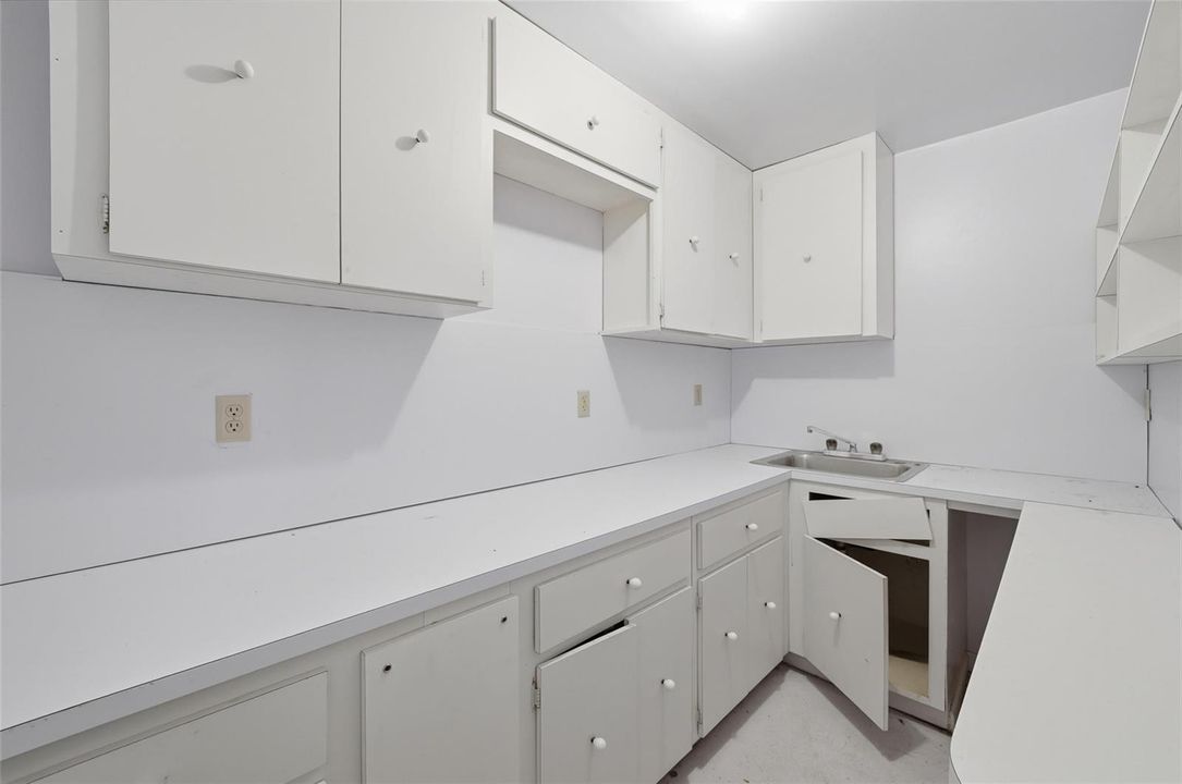 kitchenette off the garage