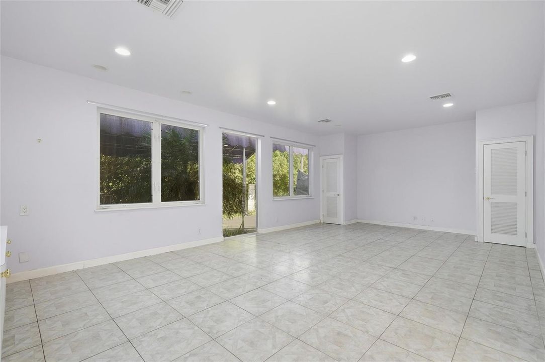 Florida room/living room