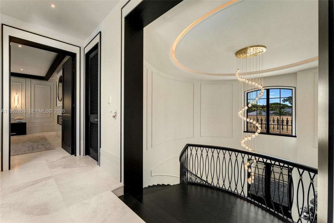 На продажу: $16,995,000 (7 спален, 8 ванн, 9644 Квадратных фут)