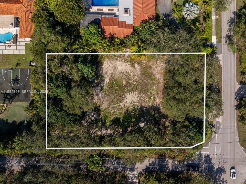For Sale: $3,650,000 (32,030 sqft)