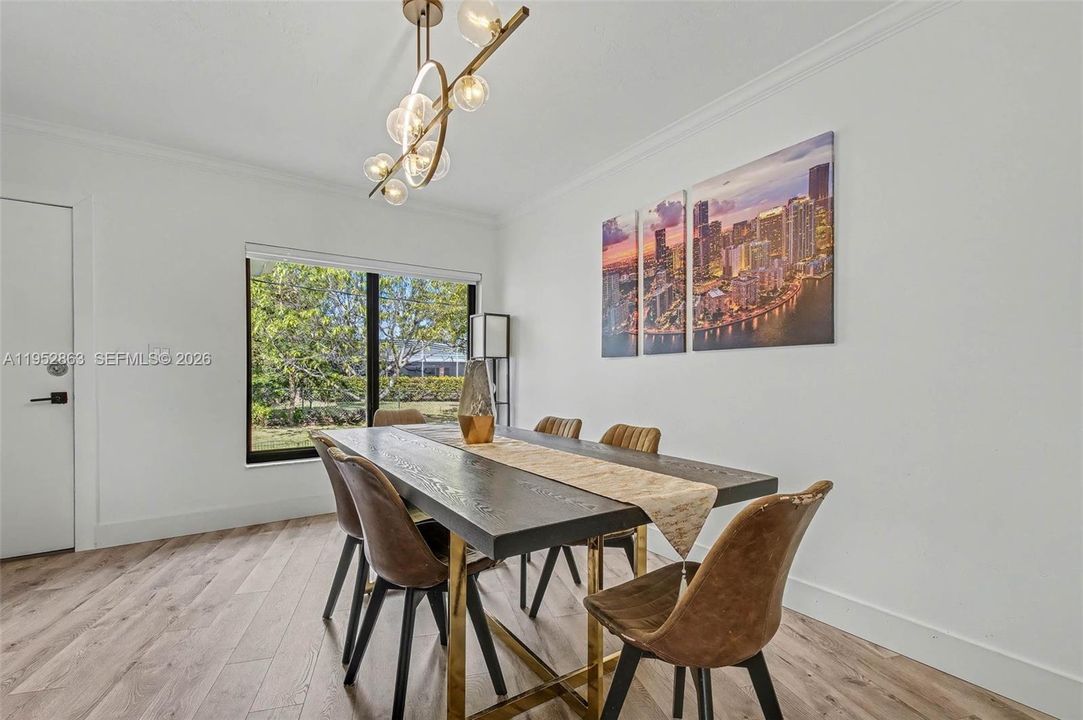 На продажу: $1,050,000 (3 спален, 2 ванн, 1859 Квадратных фут)