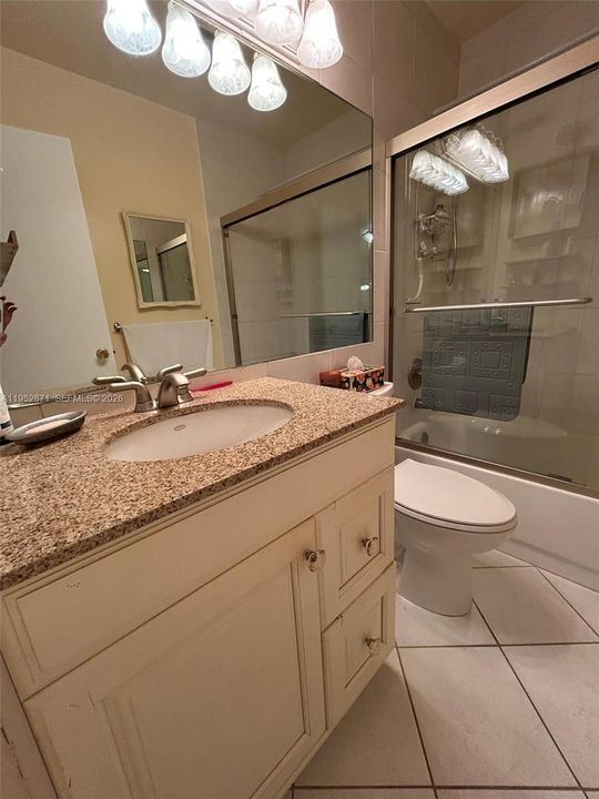 For Sale: $99,000 (1 beds, 1 baths, 680 Square Feet)