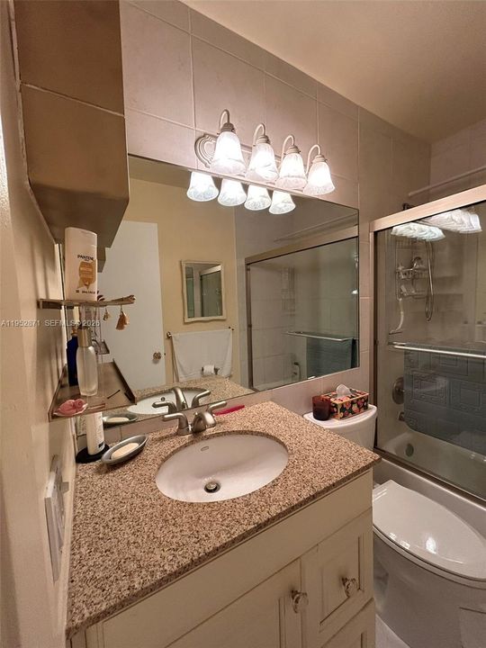 For Sale: $99,000 (1 beds, 1 baths, 680 Square Feet)