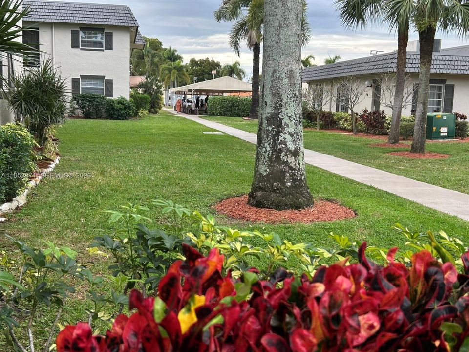For Sale: $99,000 (1 beds, 1 baths, 680 Square Feet)