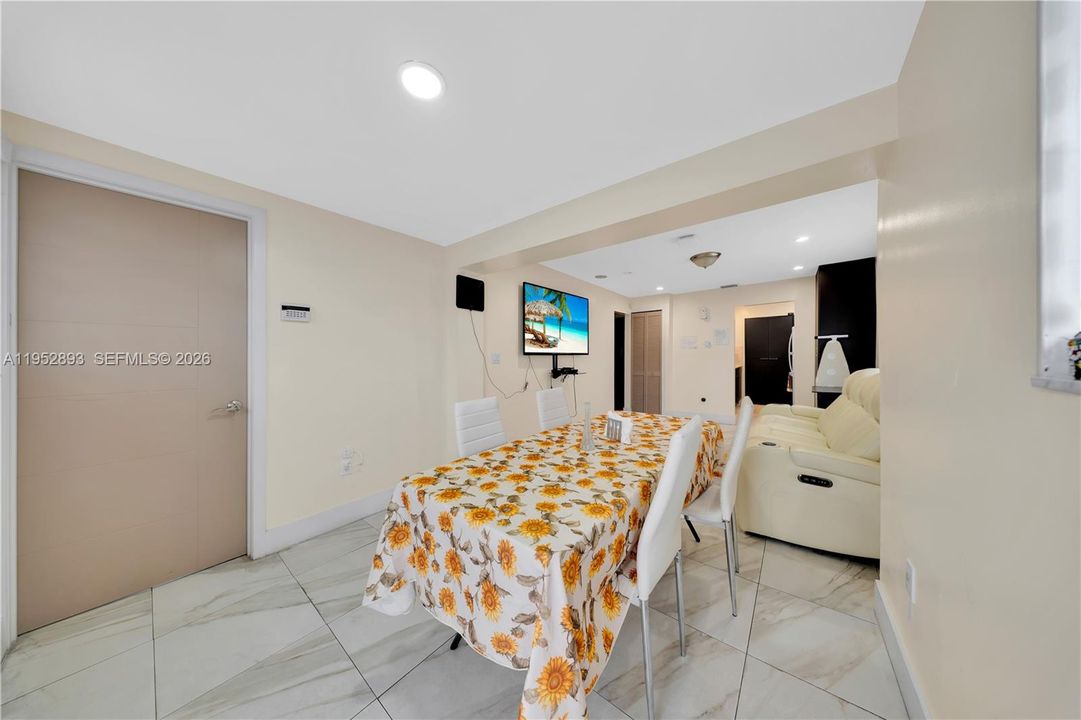 На продажу: $849,999 (0 спален, 0 ванн, 2211 Квадратных фут)