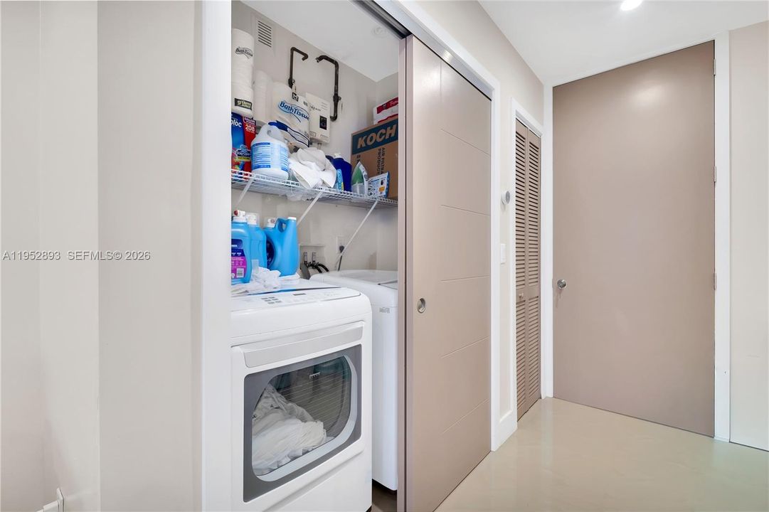 На продажу: $849,999 (0 спален, 0 ванн, 2211 Квадратных фут)