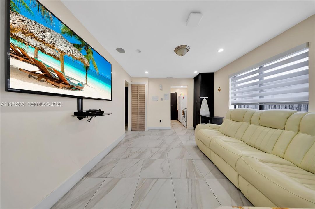 На продажу: $849,999 (0 спален, 0 ванн, 2211 Квадратных фут)