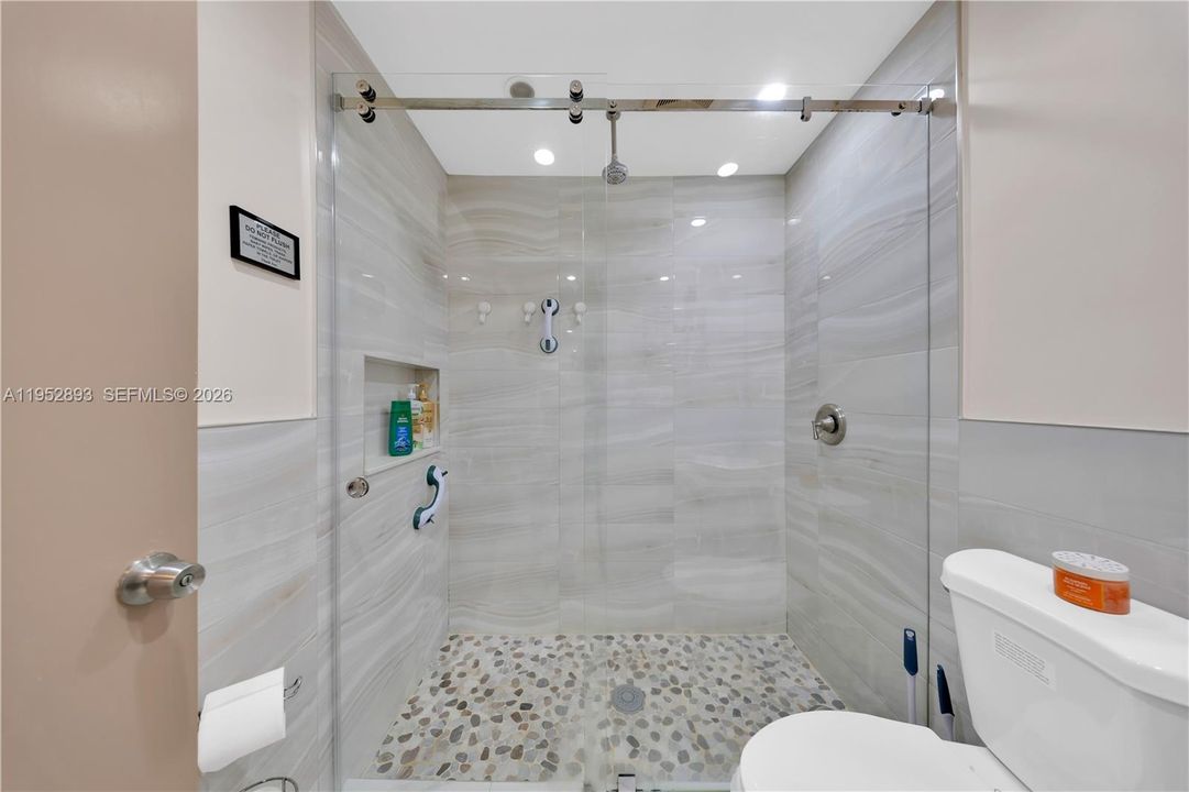 На продажу: $849,999 (0 спален, 0 ванн, 2211 Квадратных фут)