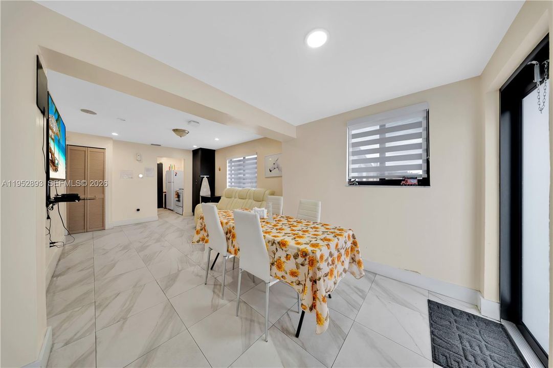 На продажу: $849,999 (0 спален, 0 ванн, 2211 Квадратных фут)