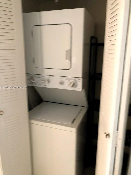 Недавно арендовано: $23,400 (1 спален, 1 ванн, 900 Квадратных фут)