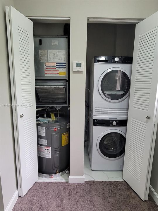 Под контрактом: $239,900 (1 спален, 1 ванн, 627 Квадратных фут)