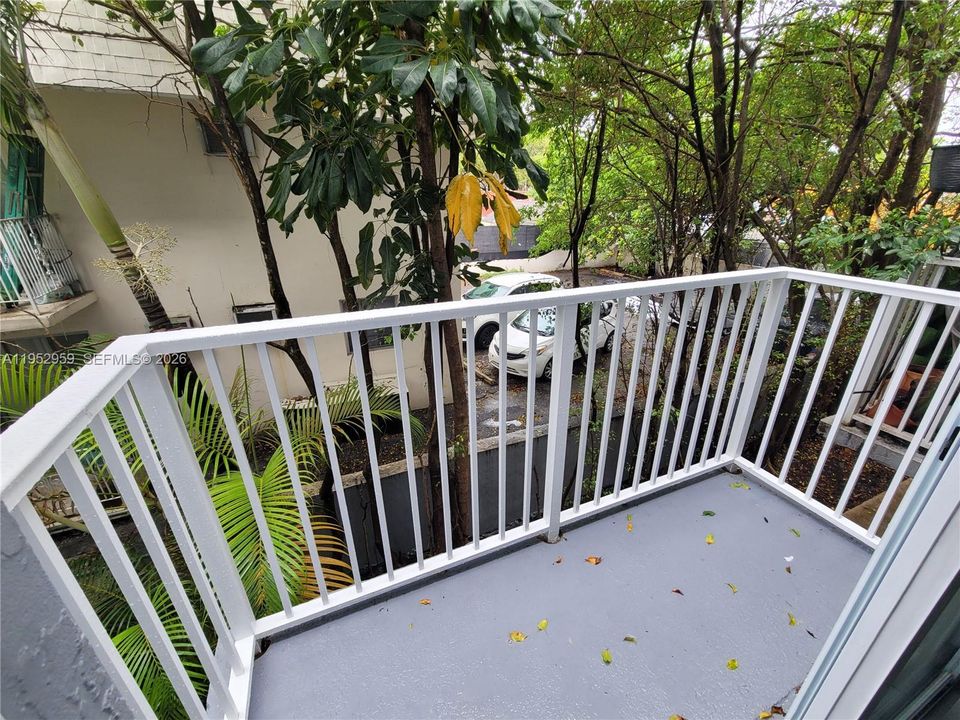 Под контрактом: $239,900 (1 спален, 1 ванн, 627 Квадратных фут)