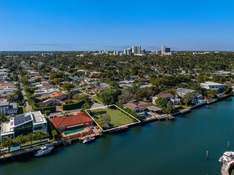 Activo con contrato: $2,750,000 (6 camas, 7 baños, 0 Pies cuadrados)