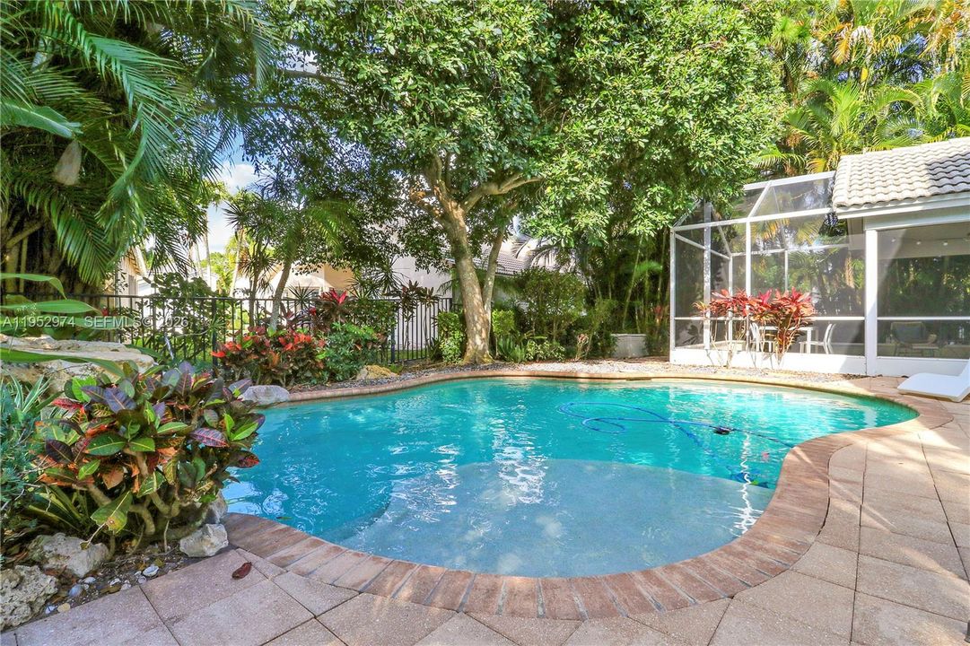 Recently Sold: $775,000 (3 beds, 2 baths, 1928 Square Feet)