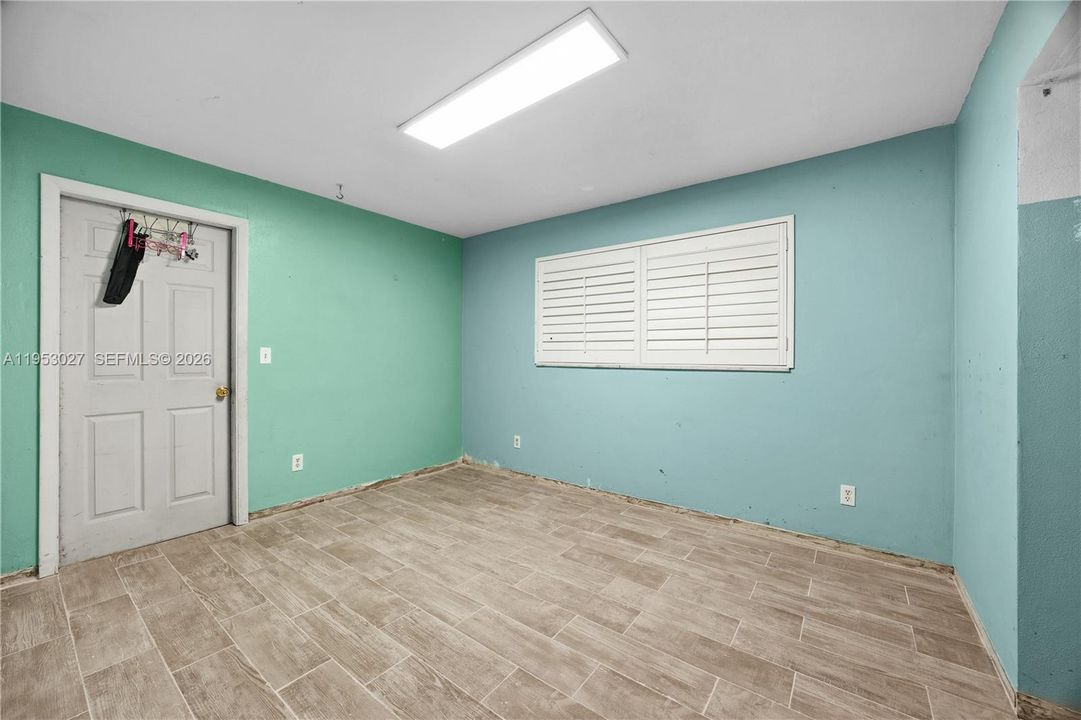 На продажу: $257,000 (4 спален, 2 ванн, 1404 Квадратных фут)