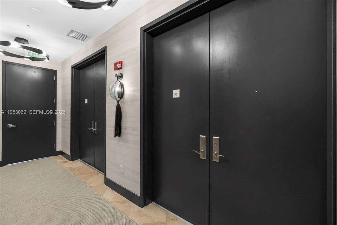 For Sale: $8,547,150 (3 beds, 3 baths, 2122 Square Feet)